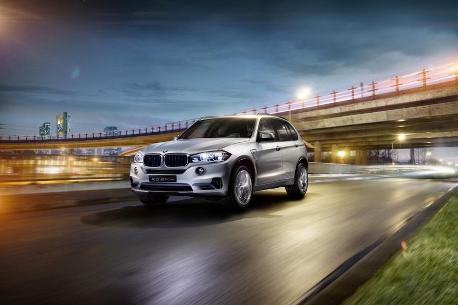  BMW X5 eDrive Concept (F15) 2013 года  (фото 11 из 24)